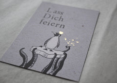Kleine Karte "Lass dich feiern" mit Pinguin-Scholle Gold