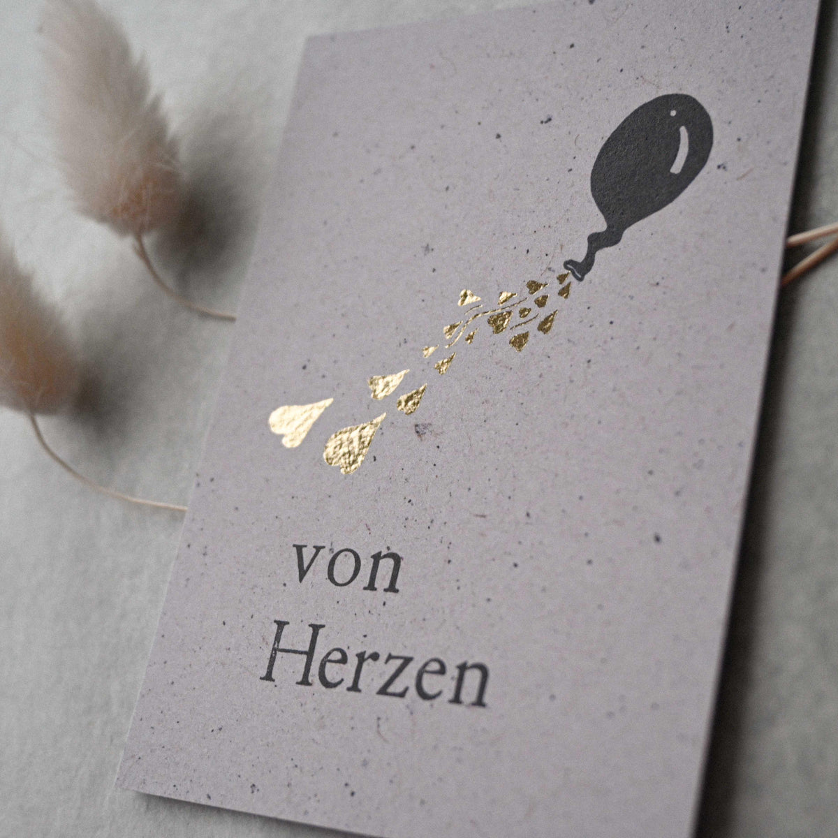 Kleine Karte "Von Herzen" mit Illustration Luftballon Gold